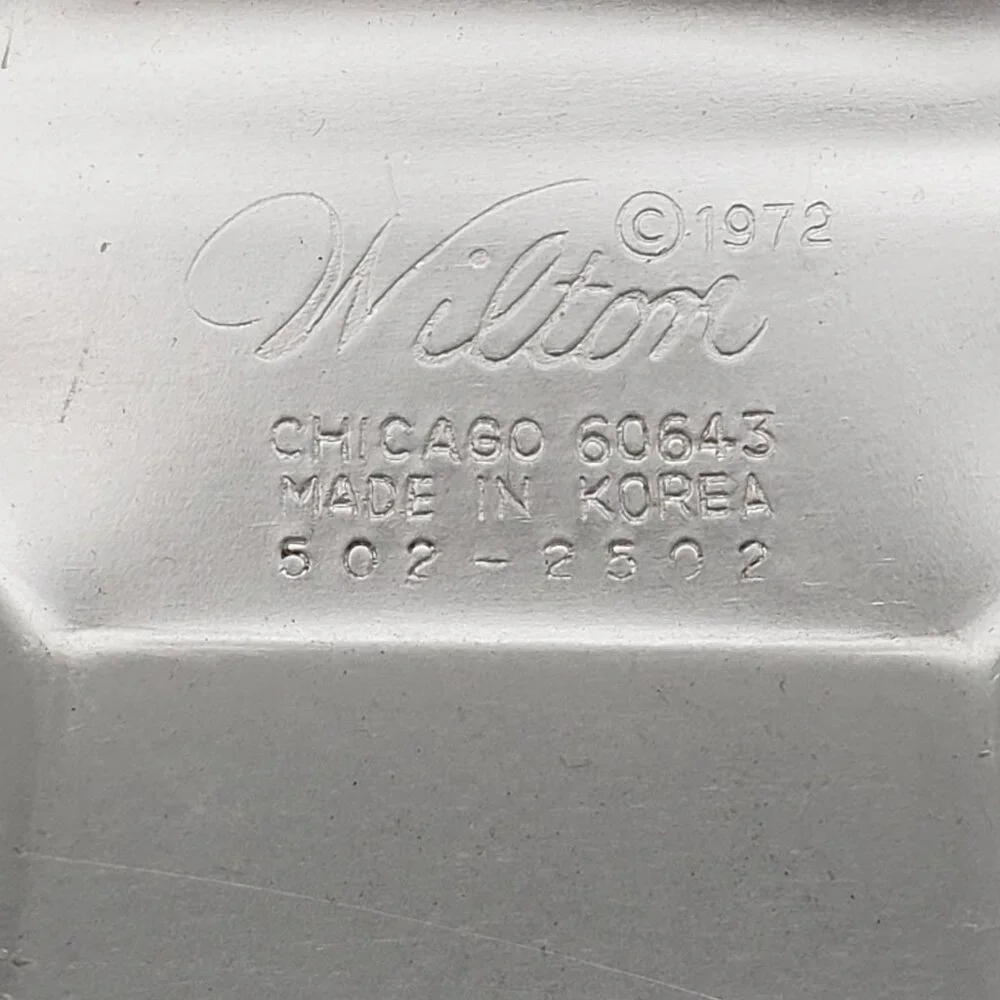 Vintage 1972 Wilton Cross Cake Pan 502-2592 Aluminum Mold 15.5x12x2 Korea